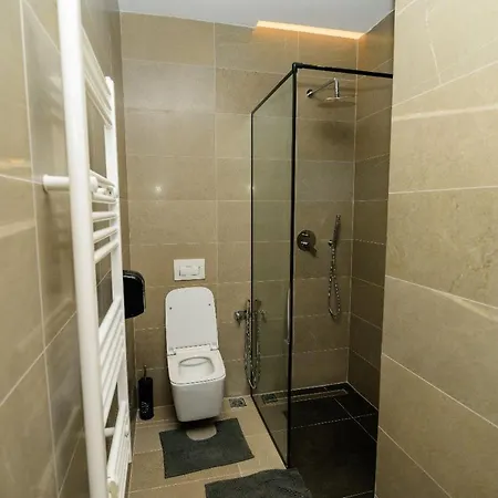 Zeneli Hotel Vlorë