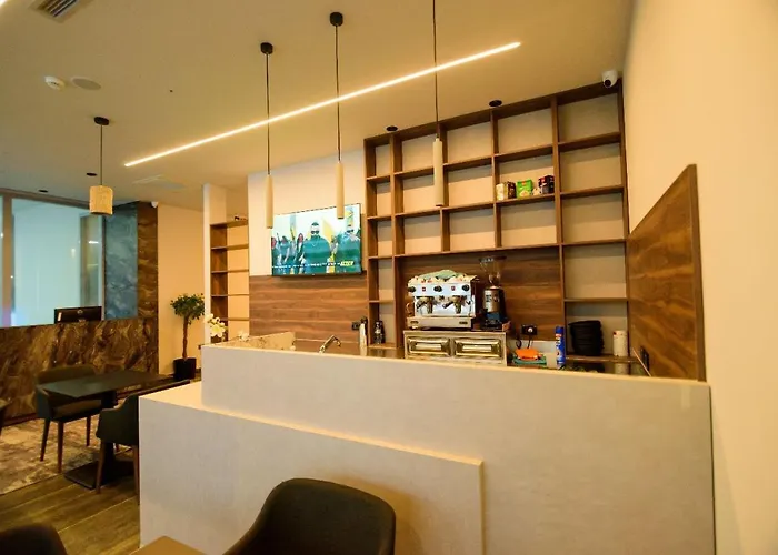Zeneli Hotel *